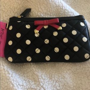 Betsey Johnson Wristlet NWT.